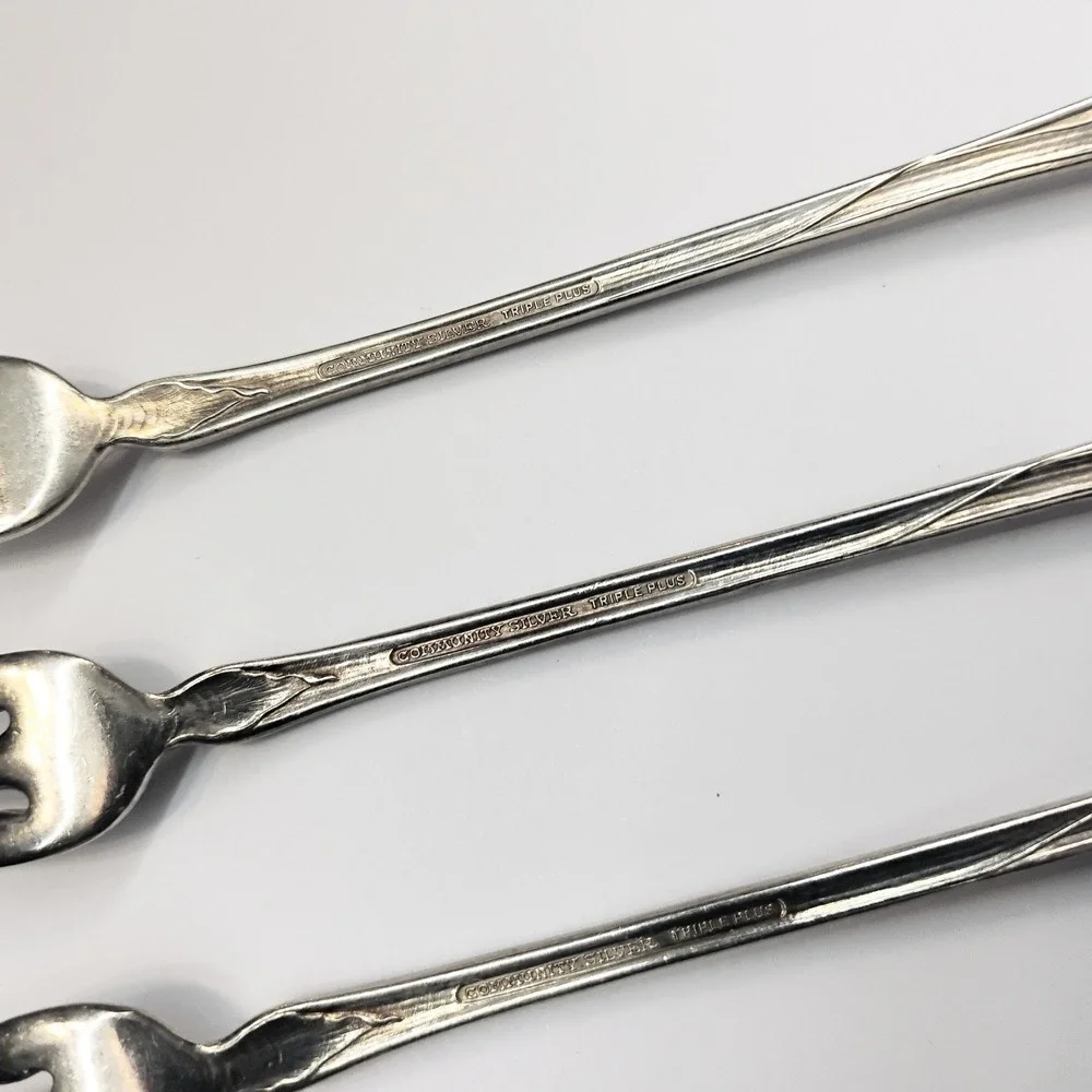 FLOWER FLEUR DE LUCE COMMUNITY ONEIDA SET OF 5 SEAFOOD COCKTAIL FORKS‎
